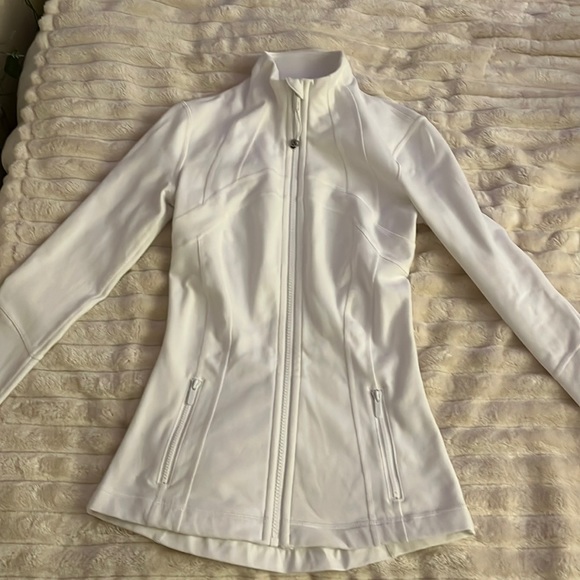 White Define Jacket Size 2 from Lululemon! - Picture 1 of 2